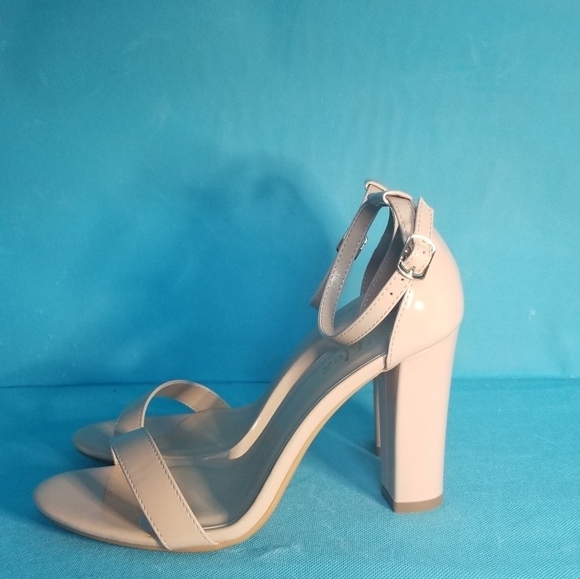 𝅺new Ankle Strap Block Heels - Picture 3 of 12